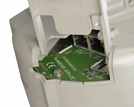 Радиомаршрутизатор MikroTik SXT LTE6 kit SXTR&FG621-EA